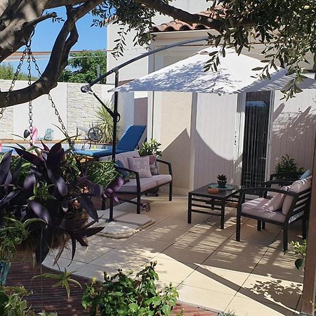 Bed and Breakfast Le Petit Coin De Provence Beaucaire  Zewnętrze zdjęcie