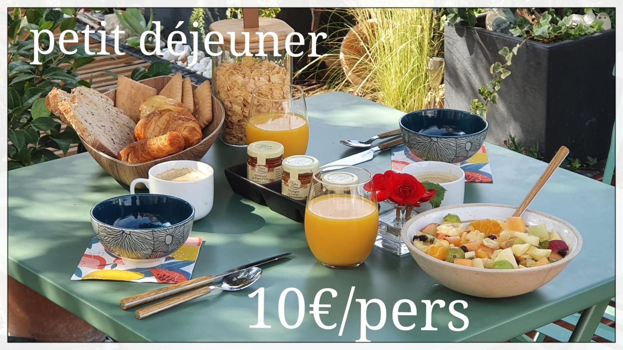 Bed and Breakfast Le Petit Coin De Provence Beaucaire  Zewnętrze zdjęcie